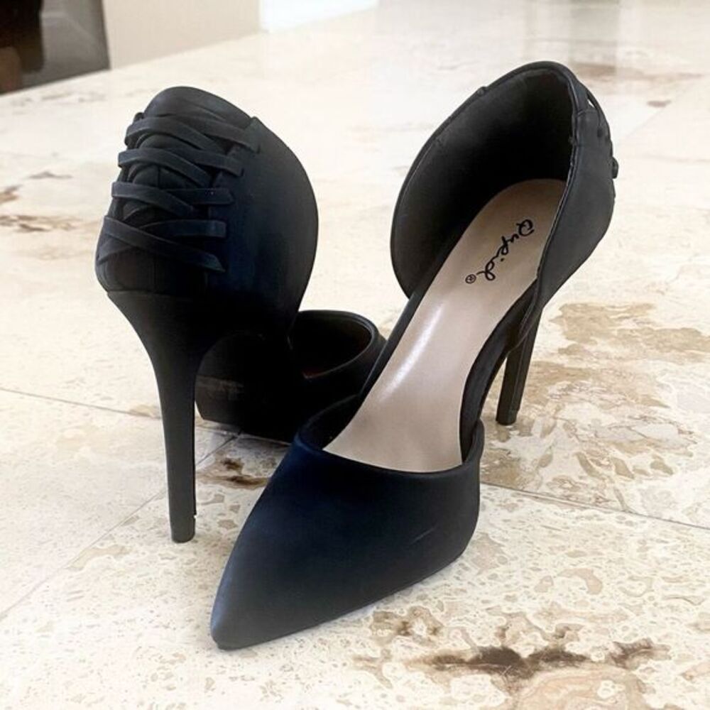 Black Pointy Toe Lace-Up Back Heels